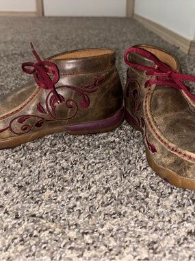 Twisted X Brown Leather Ankle Boots with Burgundy Embroidery